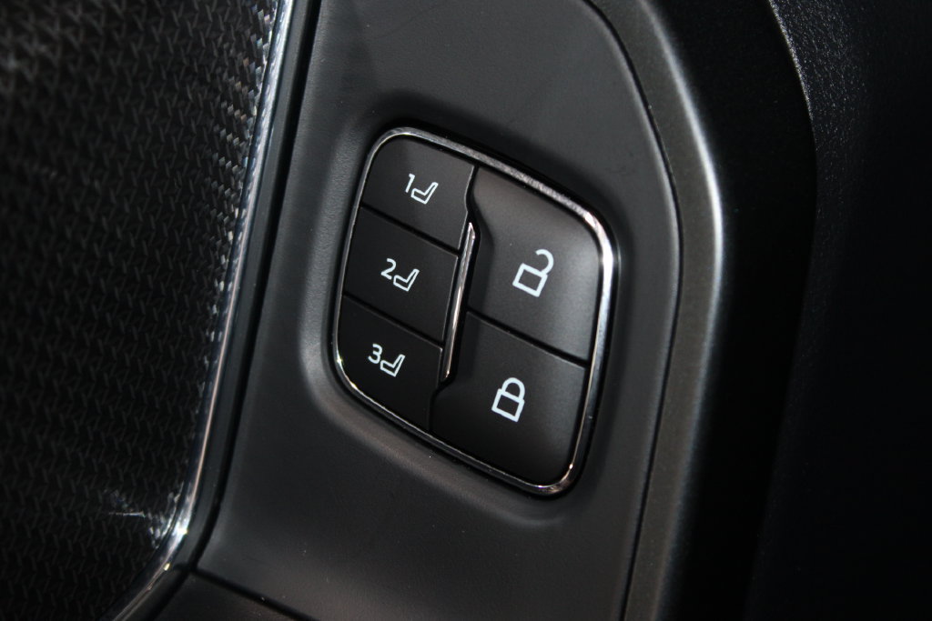 Used 2025 Ford F150 Raptor AWD/4WD image 44