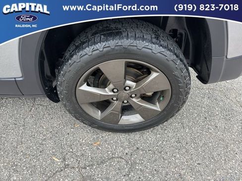 Used 2016 Jeep Cherokee 75th Anniversary image 13