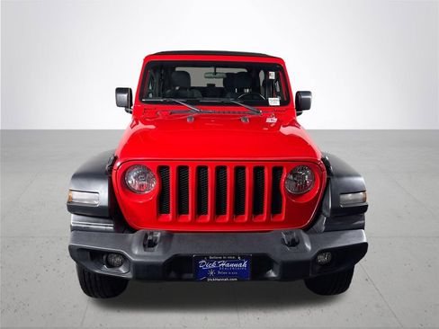 Used 2018 Jeep Wrangler Sport image 3