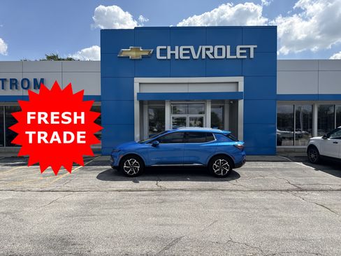 Used 2024 Chevrolet Equinox EV LT FWD image 2