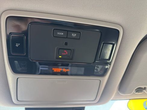 Certified 2026 Toyota Grand Highlander XLE FWD image 25