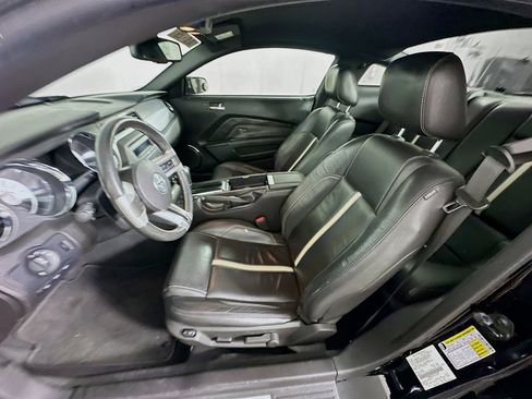 Used 2010 Ford Mustang GT Premium image 13