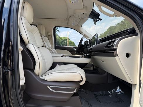 Used 2020 Lincoln Navigator Black Label w/ Cargo Convenience Package AWD/4WD image 34