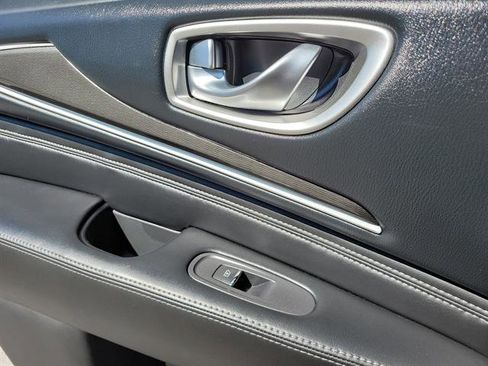 Used 2019 INFINITI QX60 Luxe w/ Essential Package image 11