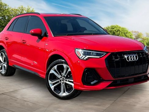 Used 2022 Audi Q3 2.0T Premium Plus w/ Premium Plus Package AWD/4WD image 11