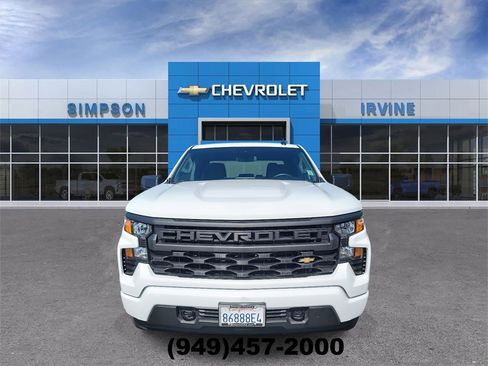Used 2025 Chevrolet Silverado 1500 Custom image 3