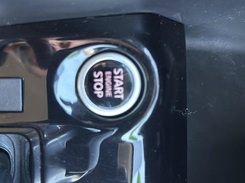 Used 2022 Nissan Kicks S FWD image 19