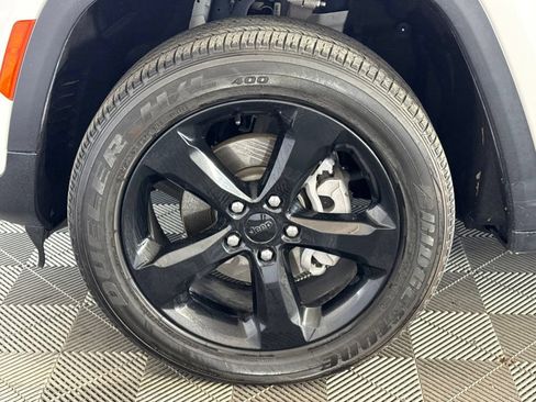 Certified 2023 Jeep Grand Cherokee Altitude AWD/4WD image 48
