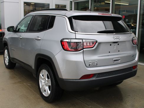 Certified 2022 Jeep Compass Latitude image 5