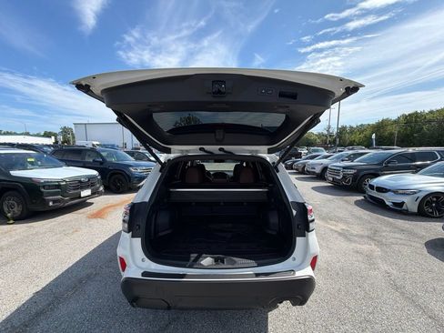 Used 2025 Subaru Forester Touring AWD/4WD image 9