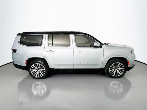 Used 2022 Jeep Grand Wagoneer Series III w/ Flexible Seating Group AWD/4WD image 8