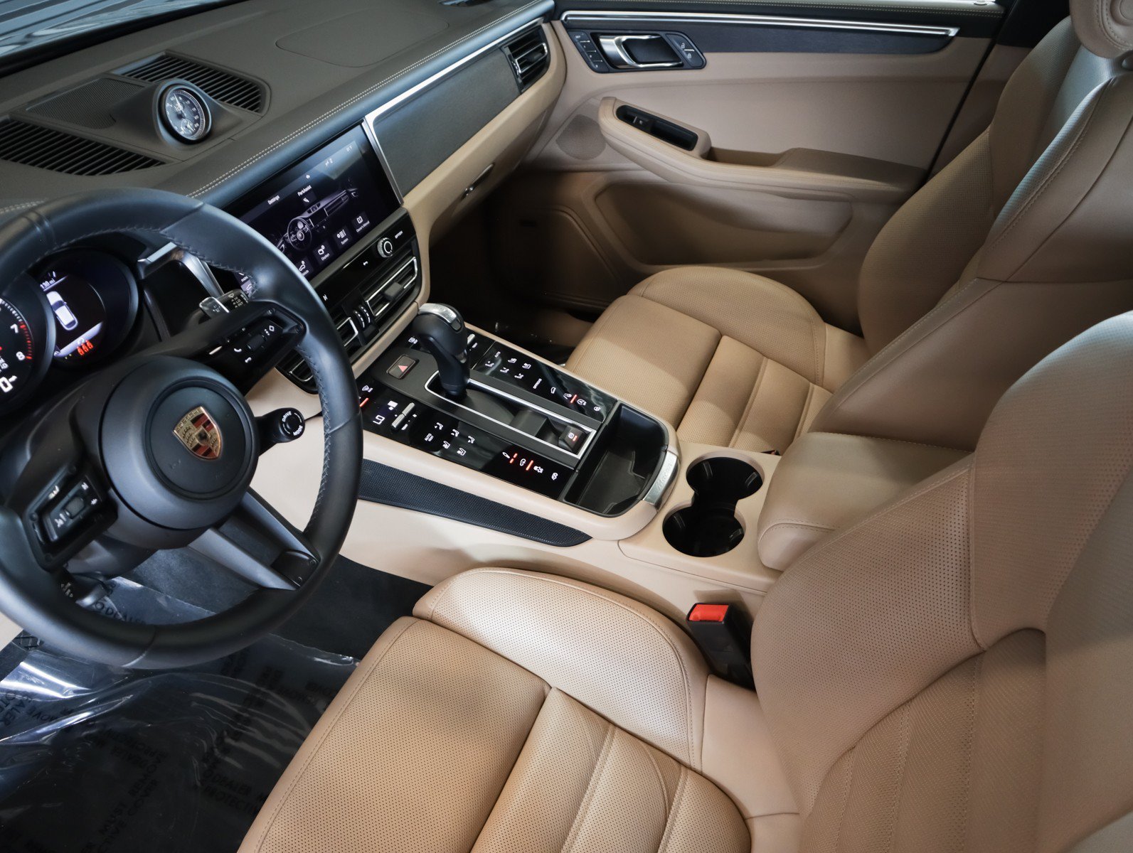 Certified 2023 Porsche Macan GTS AWD/4WD image 18