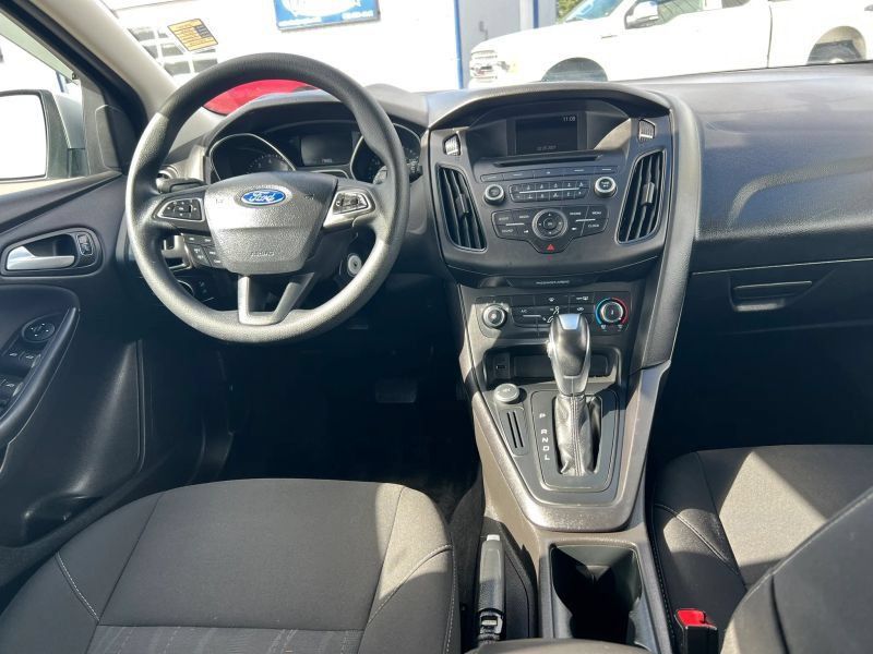 Used 2016 Ford Focus SE FWD image 12