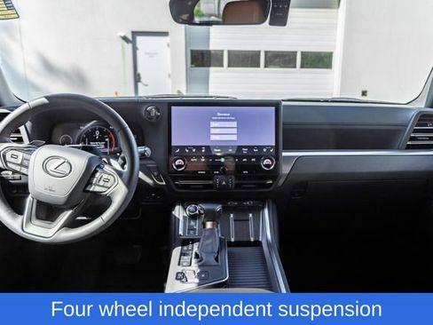 Used 2026 Lexus GX 550 w/ Accessory Package (2T) AWD/4WD image 31