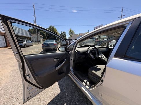 Used 2010 Toyota Prius Two FWD image 14
