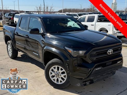 Used 2024 Toyota Tacoma SR5 image 3
