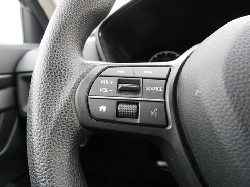 Certified 2025 Honda CR-V EX image 22