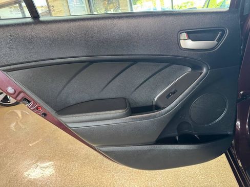 Used 2017 Kia Forte LX FWD image 14