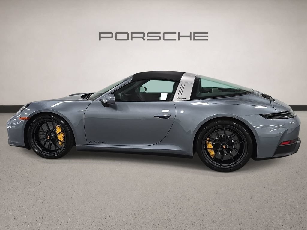 Certified 2026 Porsche 911 Targa 4 GTS AWD/4WD image 2