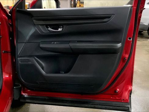 Used 2025 Honda CR-V LX image 22