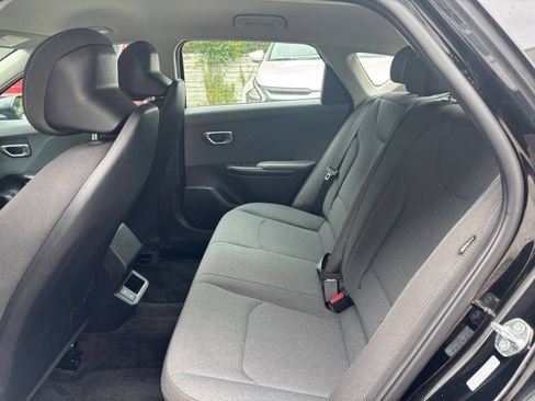 Used 2025 Kia K4 FWD image 25