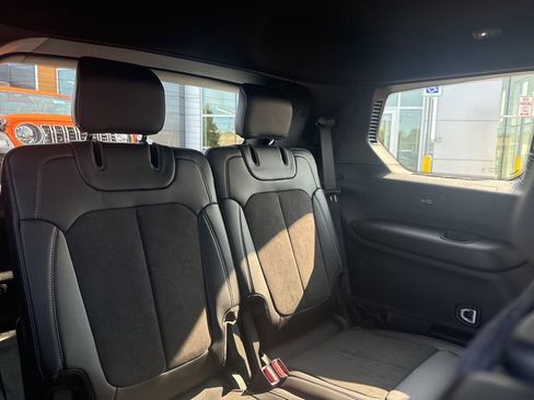 New 2025 Jeep Grand Cherokee L Laredo image 12