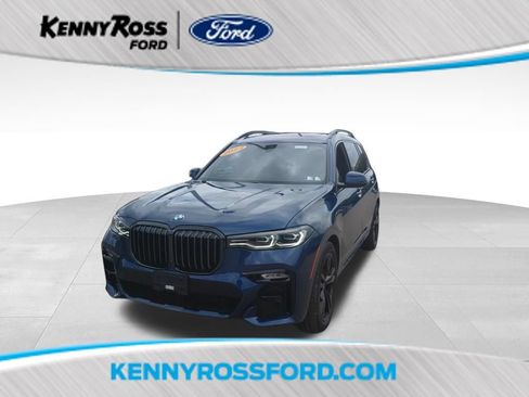 Used 2022 BMW X7 xDrive40i w/ M Sport Package AWD/4WD image 1