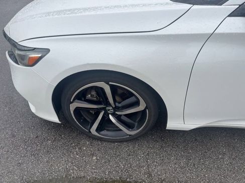 Used 2019 Honda Accord Sport image 12