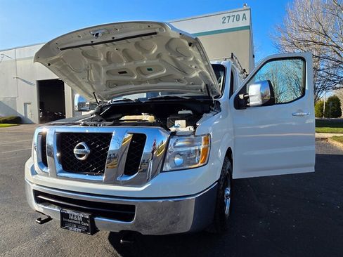 Used 2018 Nissan NV 3500 SL w/ Navigation Package image 25