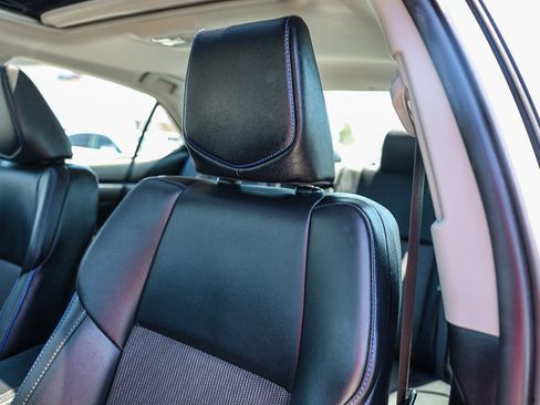 Used 2019 Toyota Corolla SE w/ SE Premium Package FWD image 16