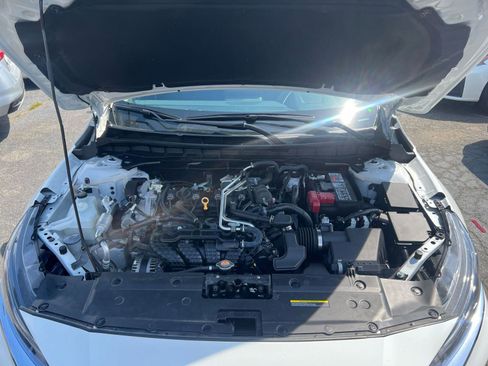 Used 2025 Nissan Altima 2.5 SV FWD image 33