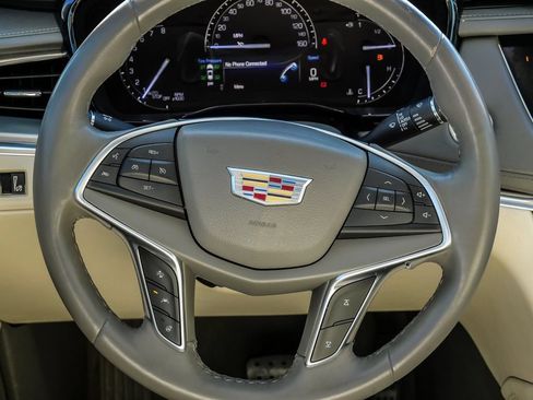 Used 2017 Cadillac XT5 Luxury w/ Driver Awareness Package FWD image 30