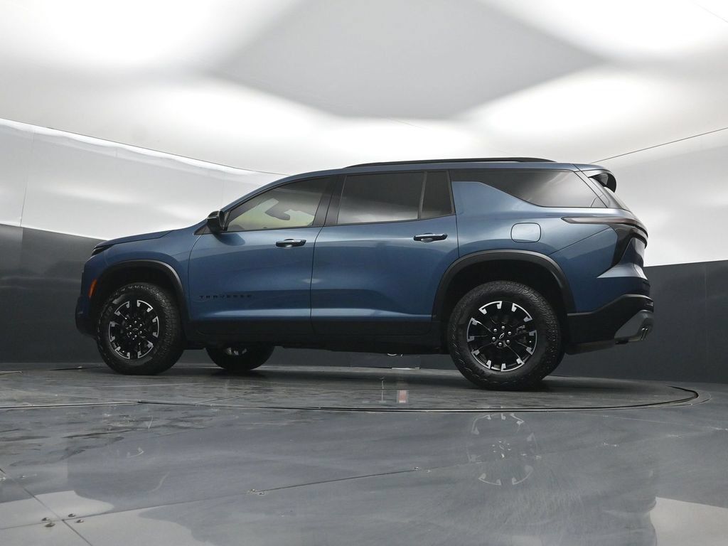 Used 2025 Chevrolet Traverse Z71 w/ Driver Confidence Package AWD/4WD image 45