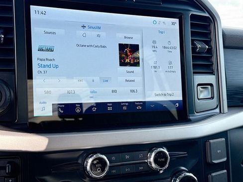 Certified 2021 Ford F150 XLT w/ Equipment Group 302A High image 17