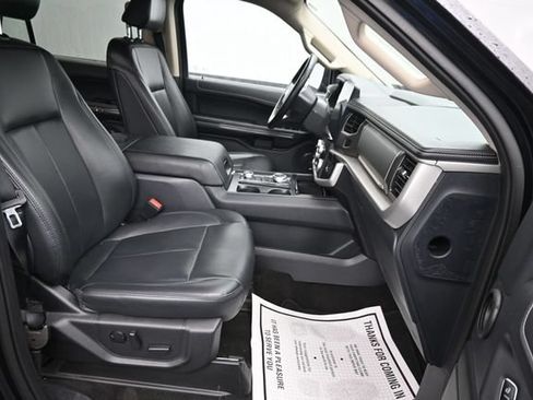 Used 2023 Ford Expedition XLT AWD/4WD image 11
