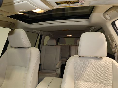 Used 2023 Lexus GX 460 Premium AWD/4WD image 18