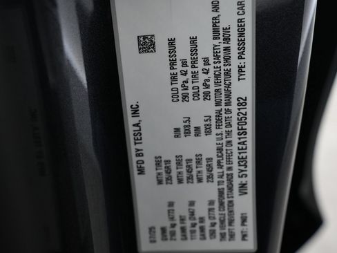 Used 2025 Tesla Model 3 Long Range RWD image 26