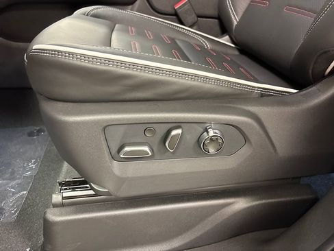 New 2026 GMC Yukon AT4 Ultimate AWD/4WD image 26