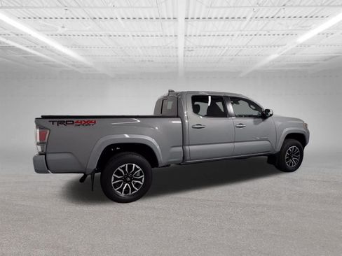 Used 2021 Toyota Tacoma TRD Sport w/ Technology Package AWD/4WD image 5