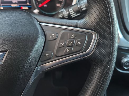 Used 2020 Chevrolet Equinox LT image 15