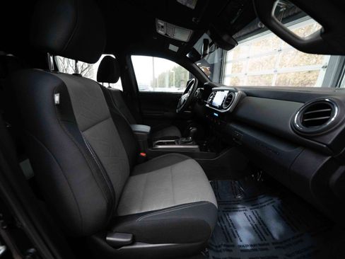 Used 2023 Toyota Tacoma TRD Sport w/ Advanced Technology Package image 26