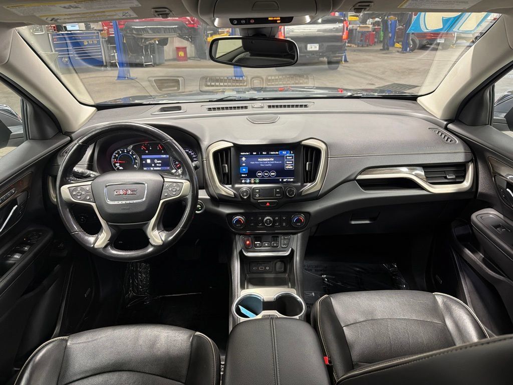 Used 2019 GMC Terrain Denali w/ GMC Pro Grade Package AWD/4WD image 15