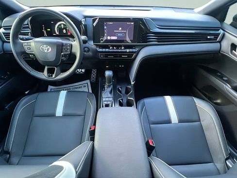 Used 2026 Toyota Camry SE FWD image 11