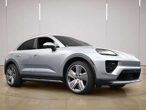 Certified 2025 Porsche Macan 4 Electric AWD/4WD image 30