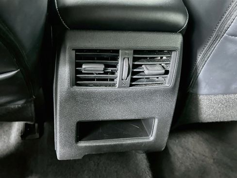 Used 2024 Mitsubishi Outlander SE Black Edition AWD/4WD image 28