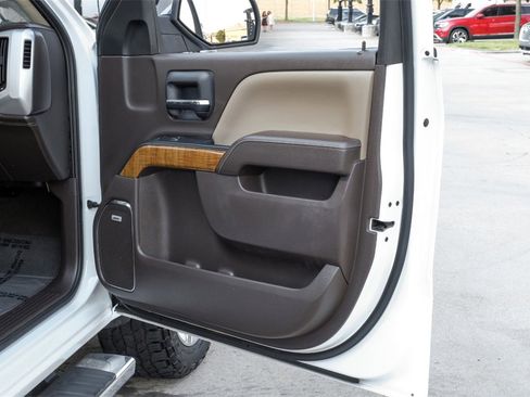 Used 2017 GMC Sierra 1500 SLT image 43