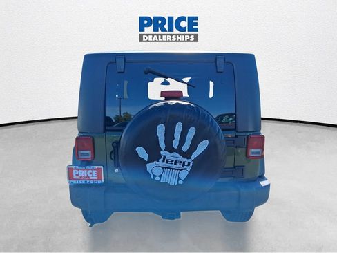 Used 2007 Jeep Wrangler Sahara w/ Dual Top Group AWD/4WD image 7