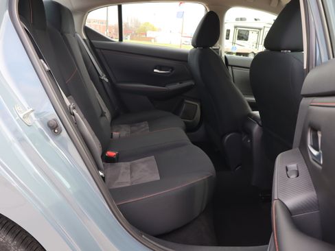 Used 2024 Nissan Sentra SR w/ Trunk Package image 11