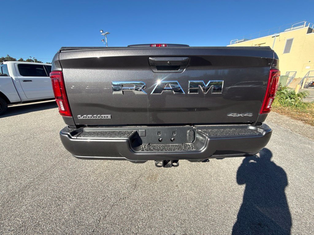 New 2027 RAM 2500 Laramie AWD/4WD image 4
