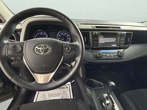 Used 2016 Toyota RAV4 XLE AWD/4WD image 19